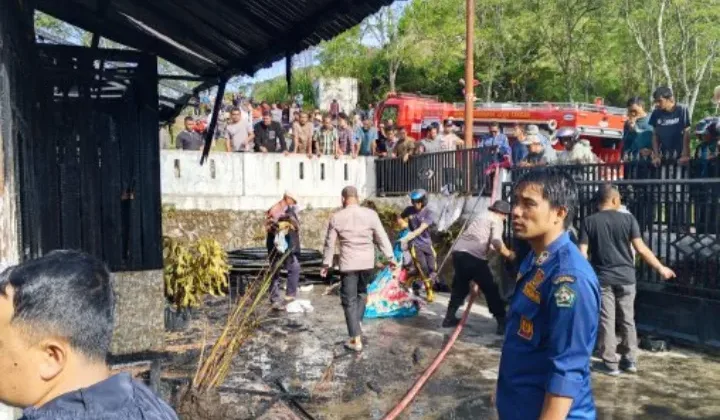 Polisi dan Warga Bergerak Cepat Padamkan Kebakaran Rumah di Bebesen Aceh Tengah, Cegah Api Meluas