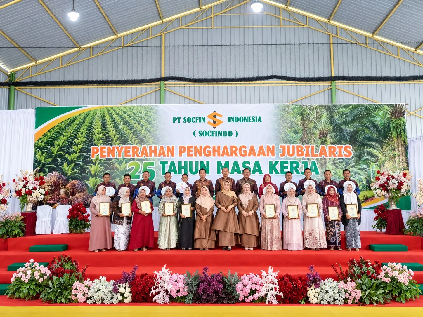 PT Socfindo Penghargaan Jubilaris 500KB 3