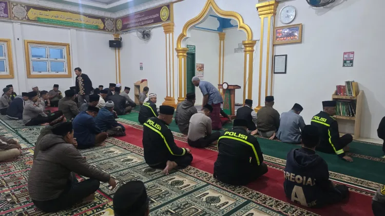 Subuh Keliling, Kapolres Aceh Tengah Ajak Peduli Keamanan Lingkungan, Kebersihan, Awasi Anak, dan Cegah Narkoba